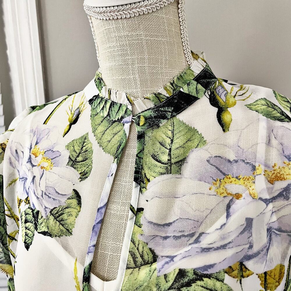 NEW White House Black Market WHBM Romantic Chiffon Floral Blouse - Picture 5 of 9